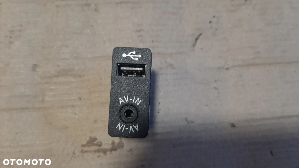 Gniazdo USB MINI COUNTRYMAN R60  84109229242 - 1