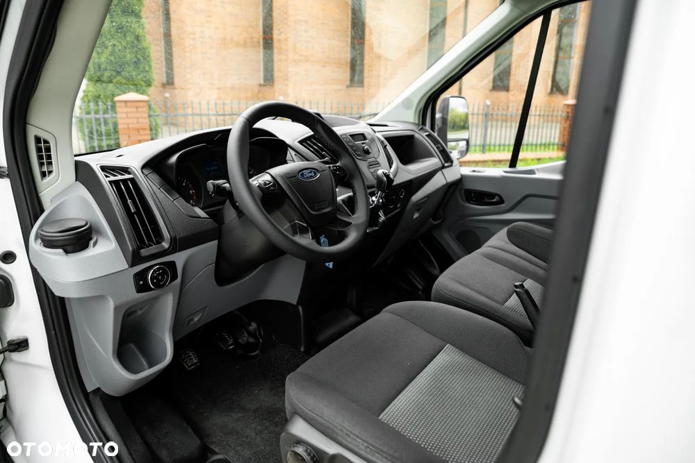 Ford Transit - 17