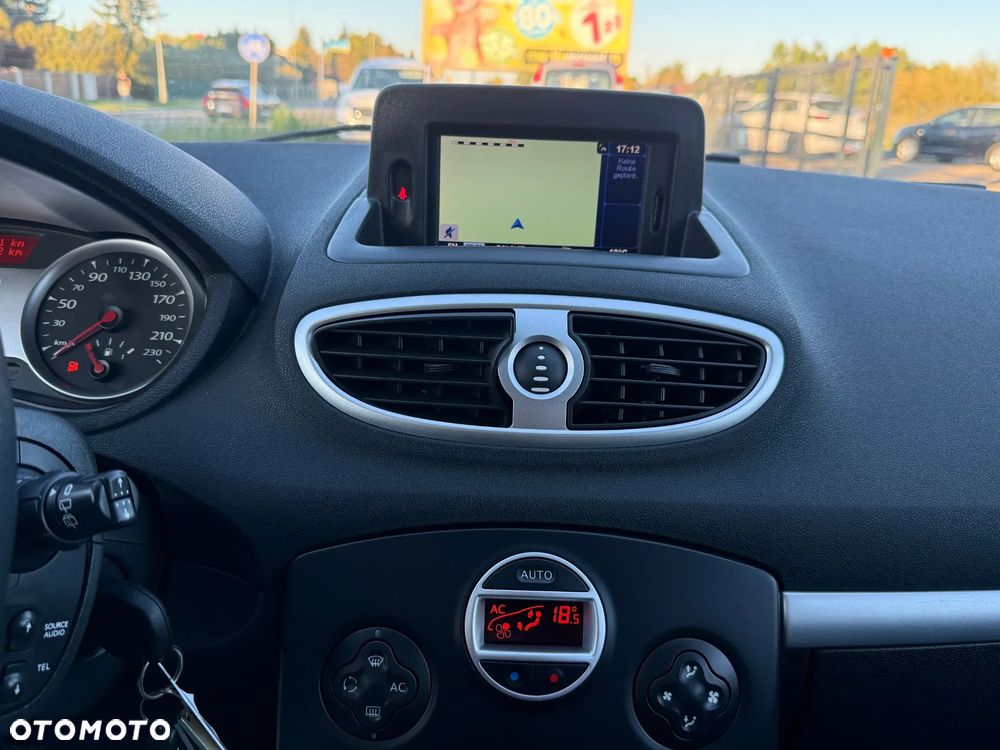 Renault Clio - 28