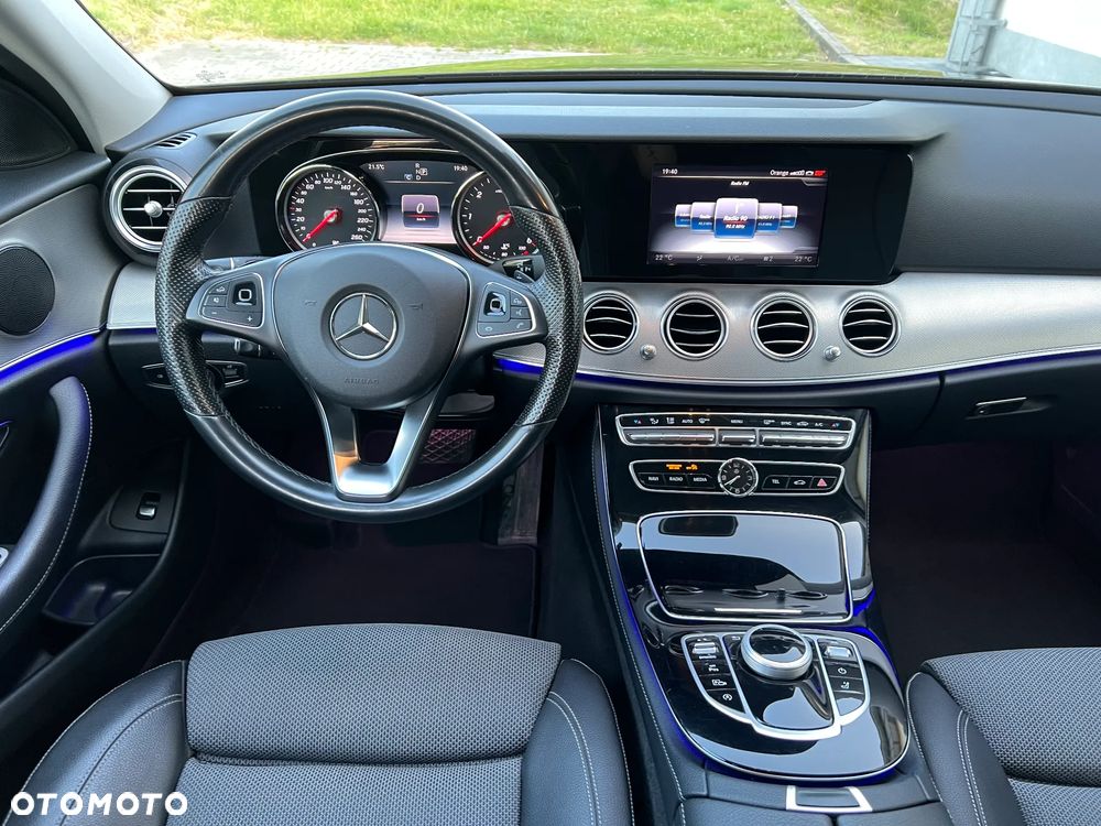 Mercedes-Benz Klasa E 220 d 4Matic 9G-TRONIC - 13