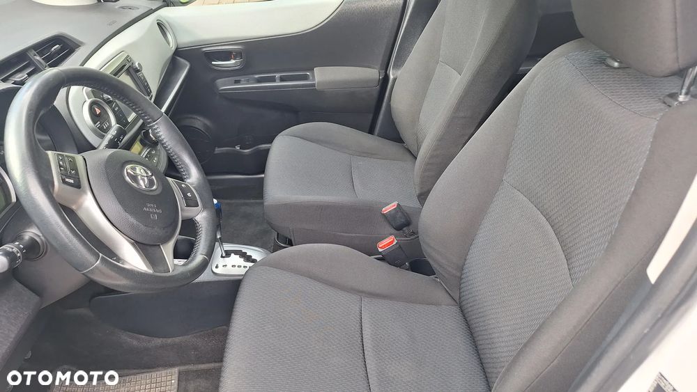Toyota Yaris 1.5 VVT-i Lounge - 14