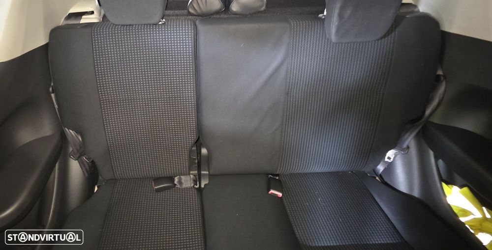 Suzuki Swift 1.3 16V GA - 29