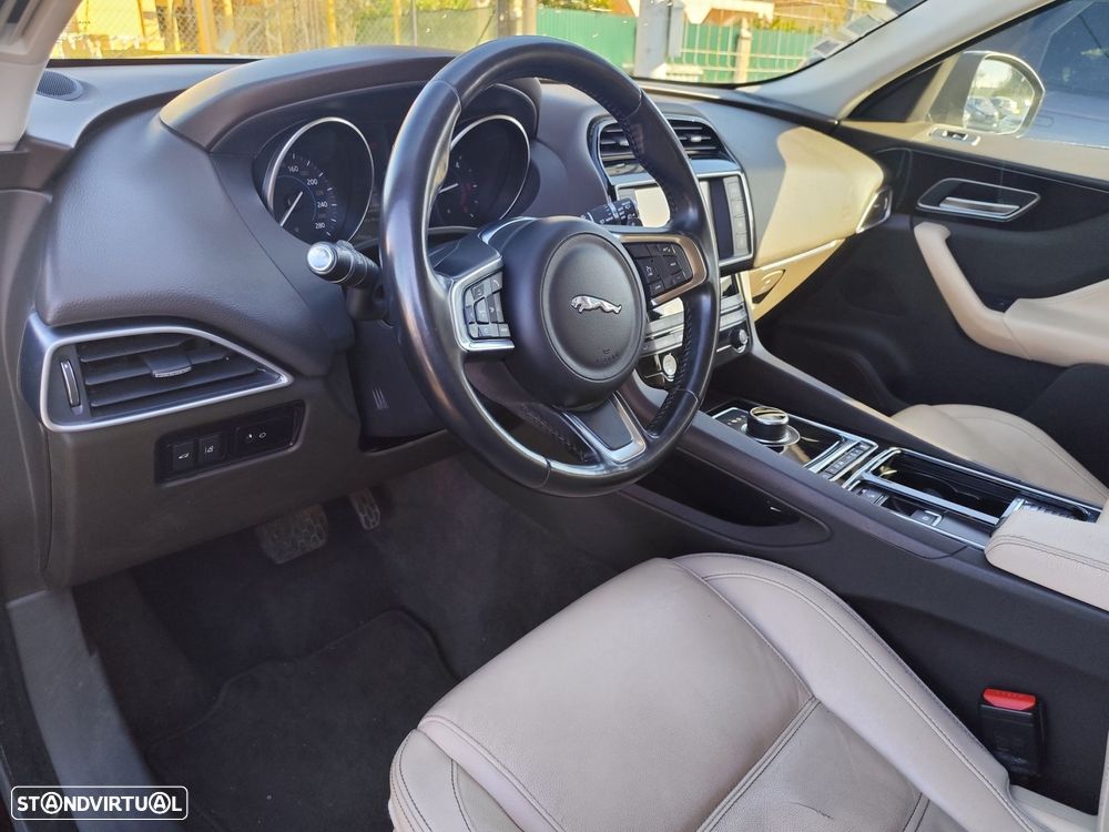 Jaguar F-Pace 2.0 i4D R-Sport AWD Aut. - 8