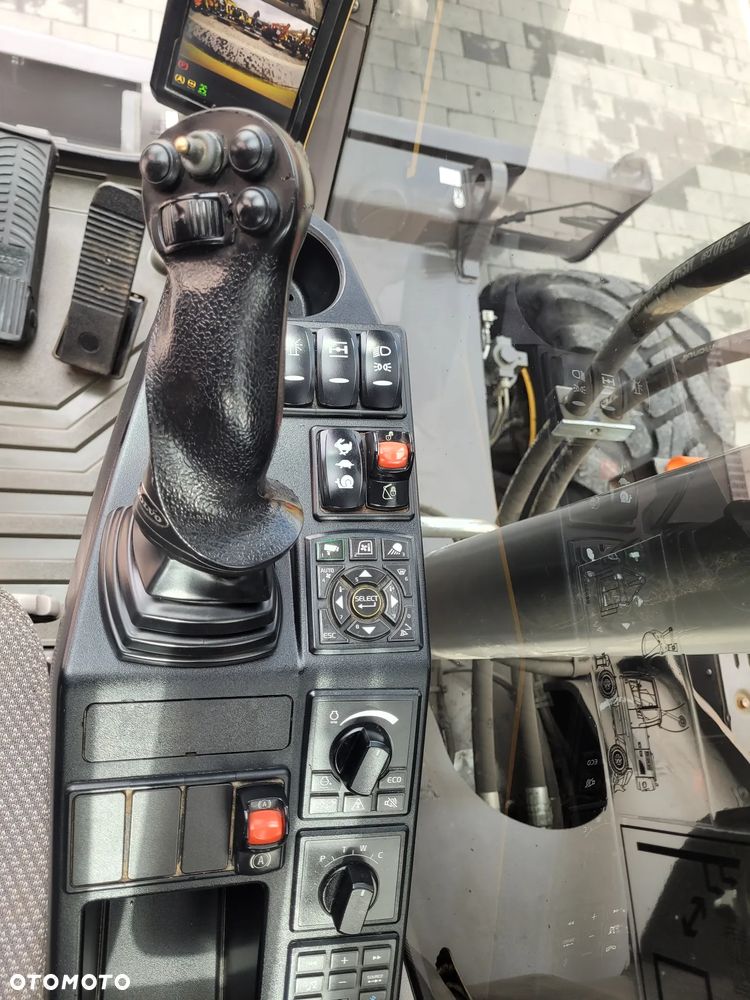 Volvo EWR150E / ROTOTILT ze szczypcami / pług i podpory / - 20
