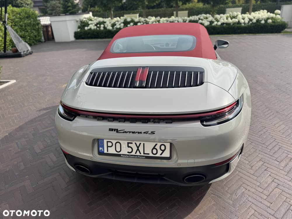 Porsche 911 Carrera 4S - 16