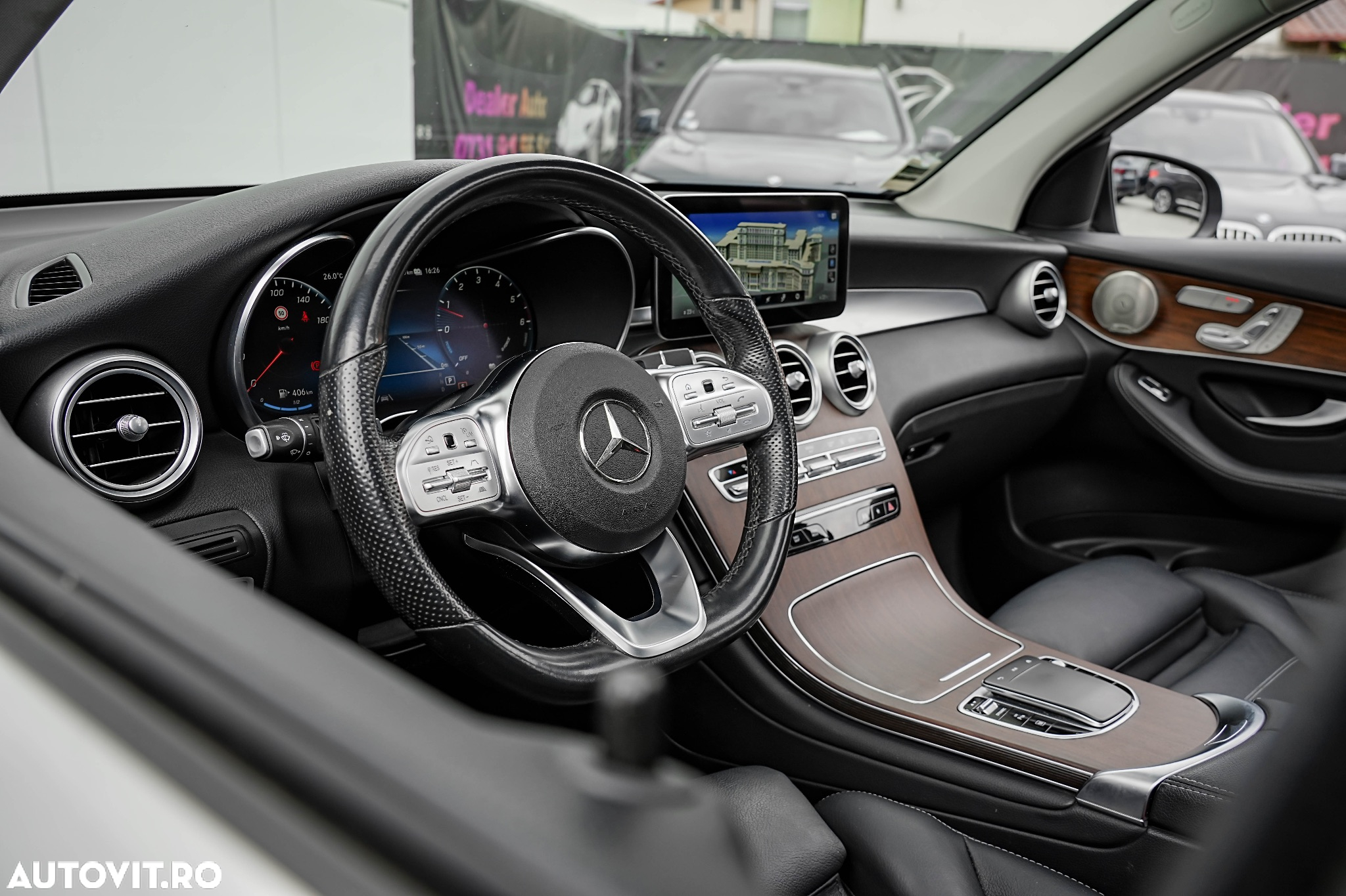 Mercedes-Benz GLC 300 de 4Matic 9G-TRONIC AMG Line Plus - 30