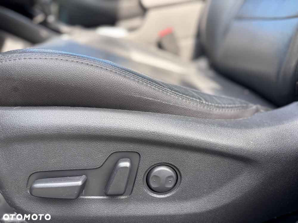 Hyundai Tucson 2.0 CRDI 4WD Automatik Premium - 26