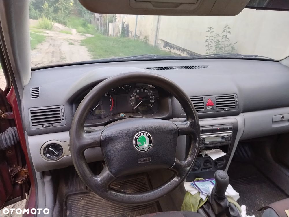 Skoda Octavia 1.6 Classic - 6