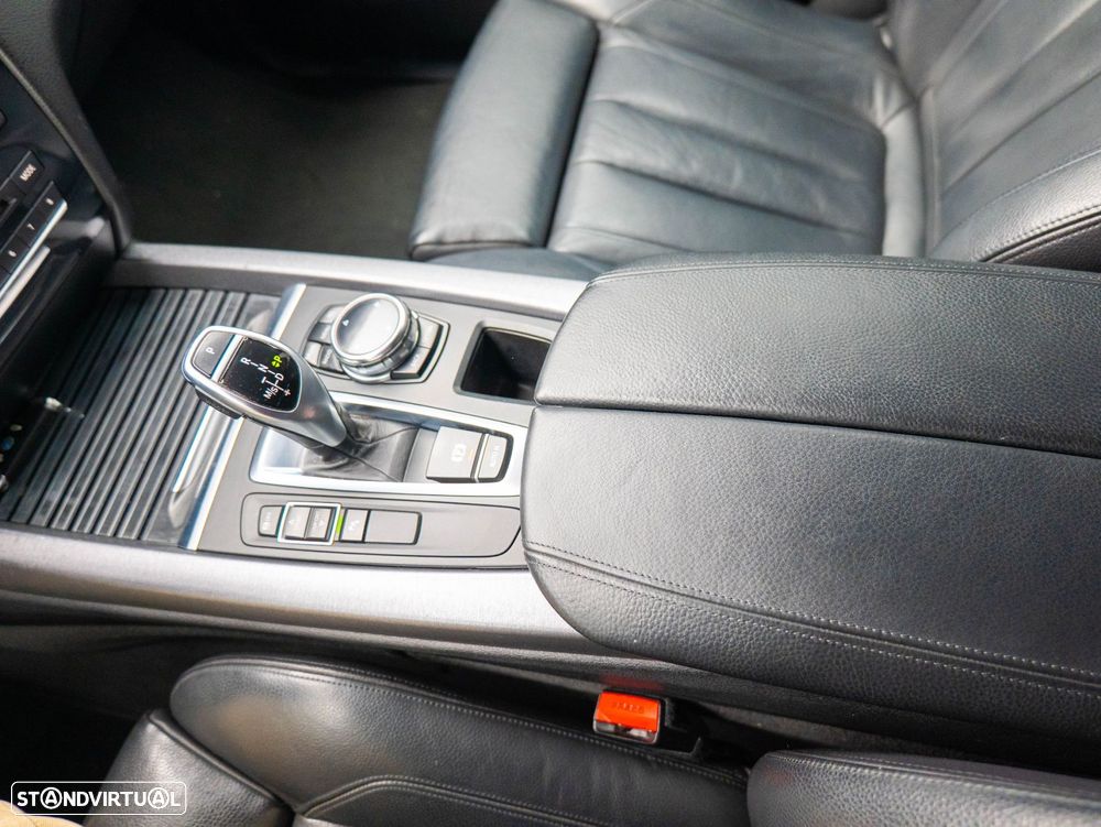 BMW X5 25 d sDrive Pack M - 22