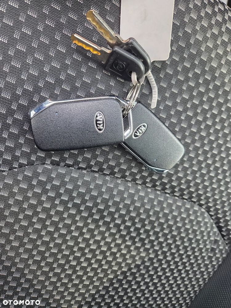 Kia Ceed 1.6 GDI PHEV L DCT - 27