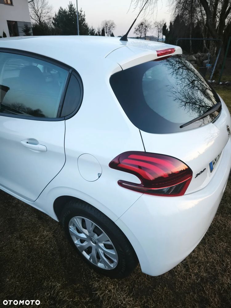 Peugeot 208 - 9