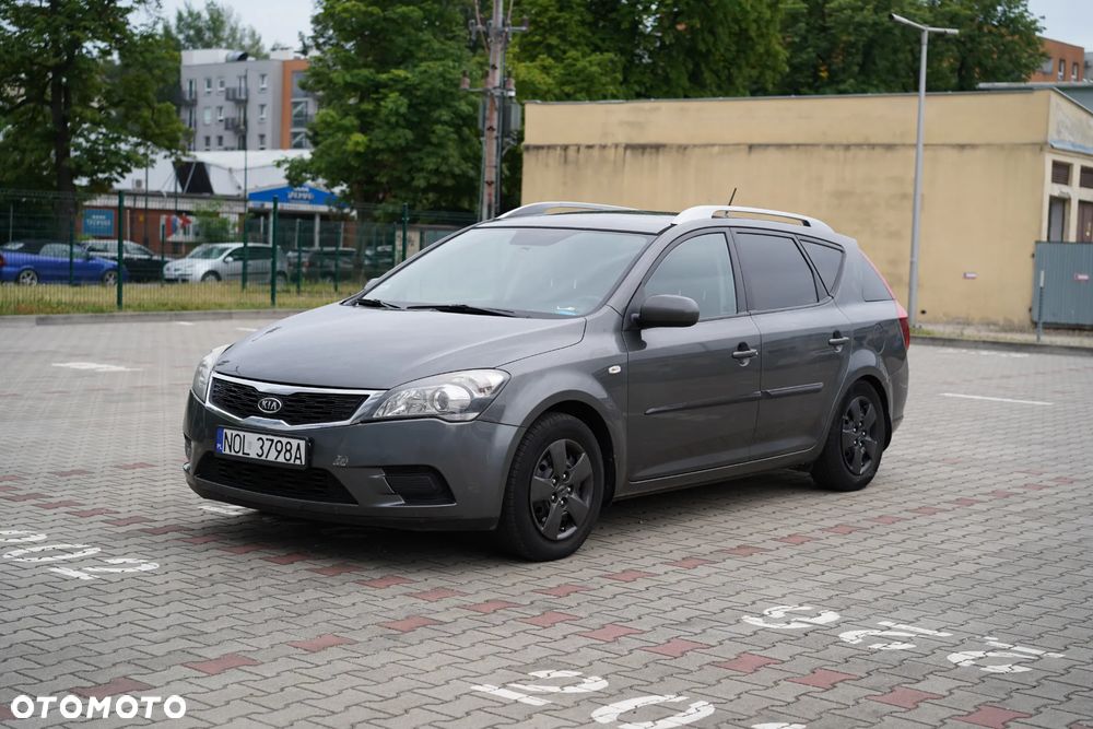Kia Ceed 1.4 CVVT Attract - 1