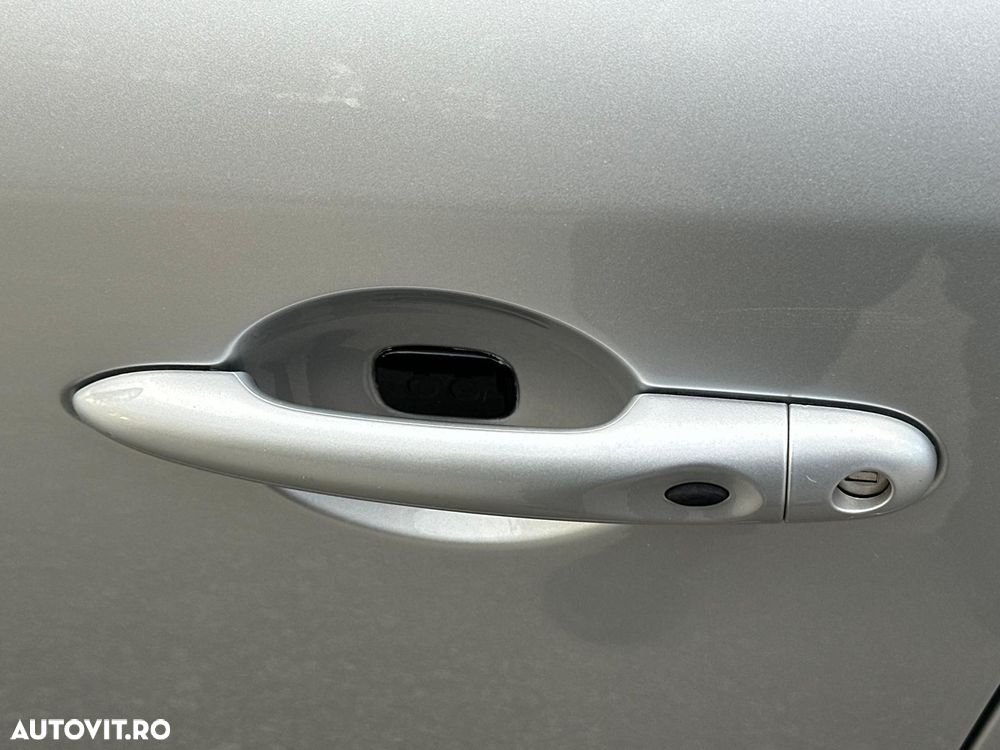 Renault Megane ENERGY dCi 110 Start & Stop Bose Edition - 16