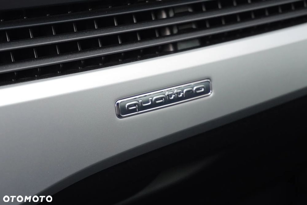 Audi A4 Avant 40 TDI quattro S tronic S line - 39