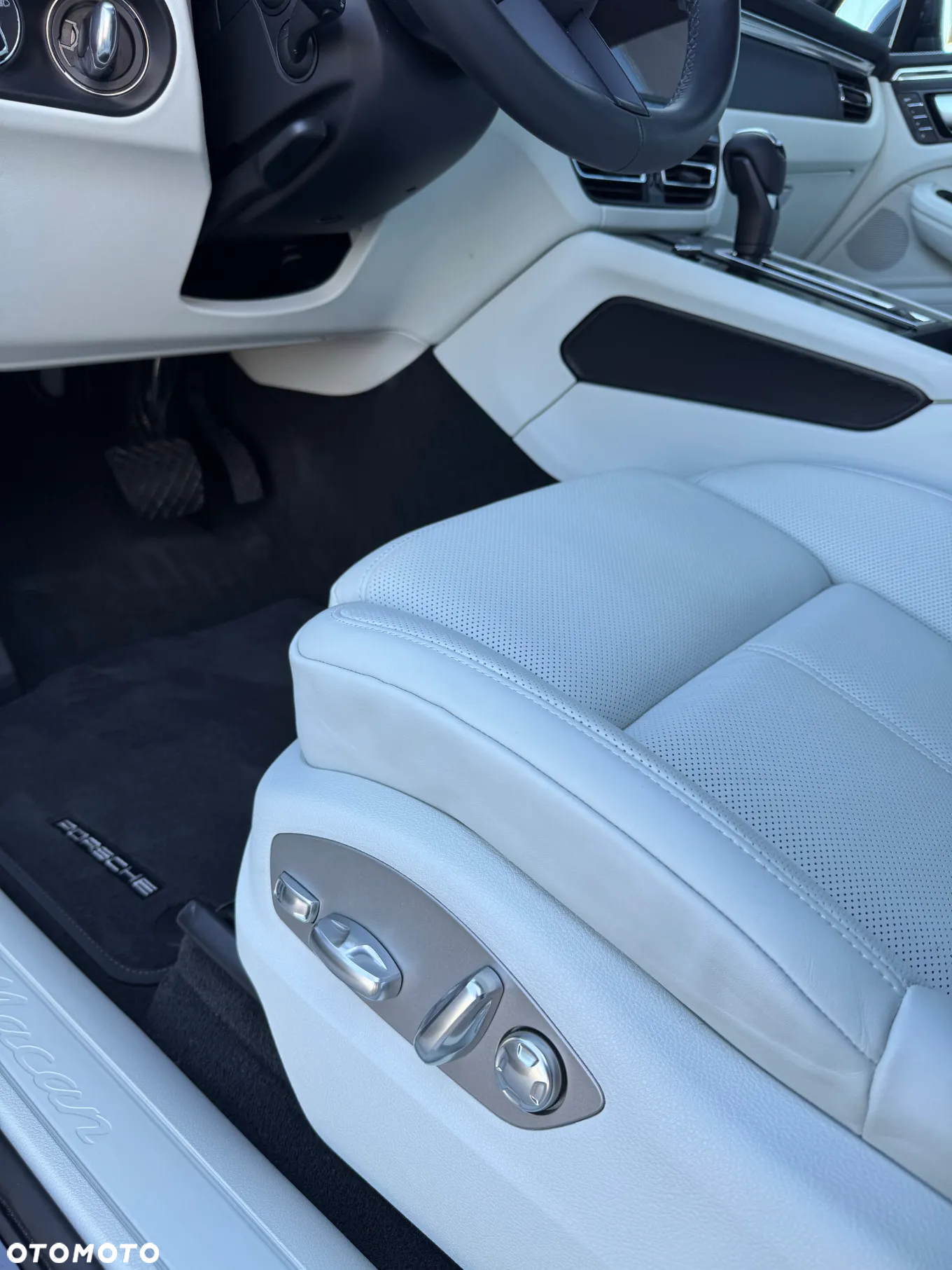 Porsche Macan T - 21