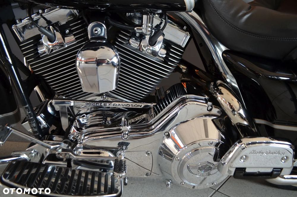 Harley-Davidson FLHT Electra Glide Standard - 29