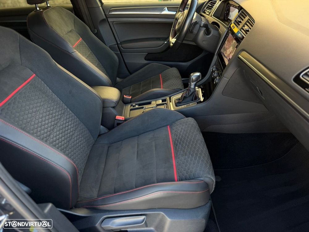 Volkswagen Golf 2.0 TSI GTI DSG Performance — fotografia 53