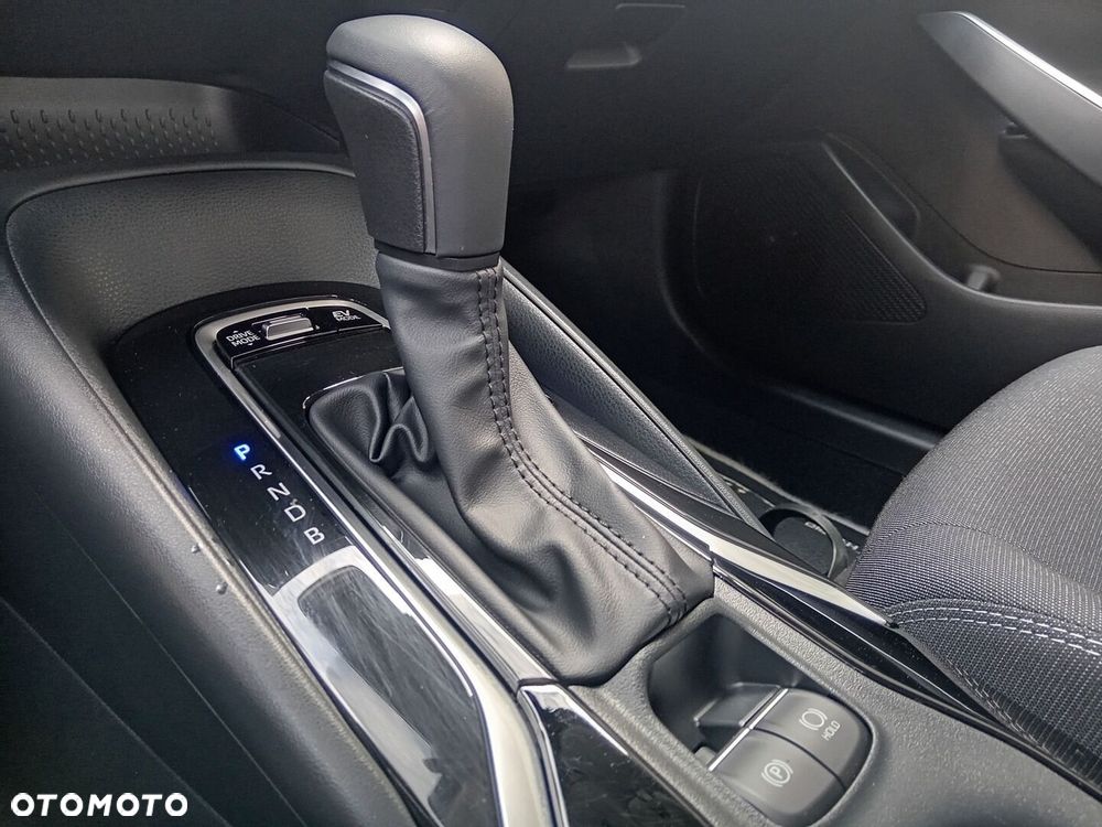 Toyota Corolla 1.8 Hybrid Comfort - 18