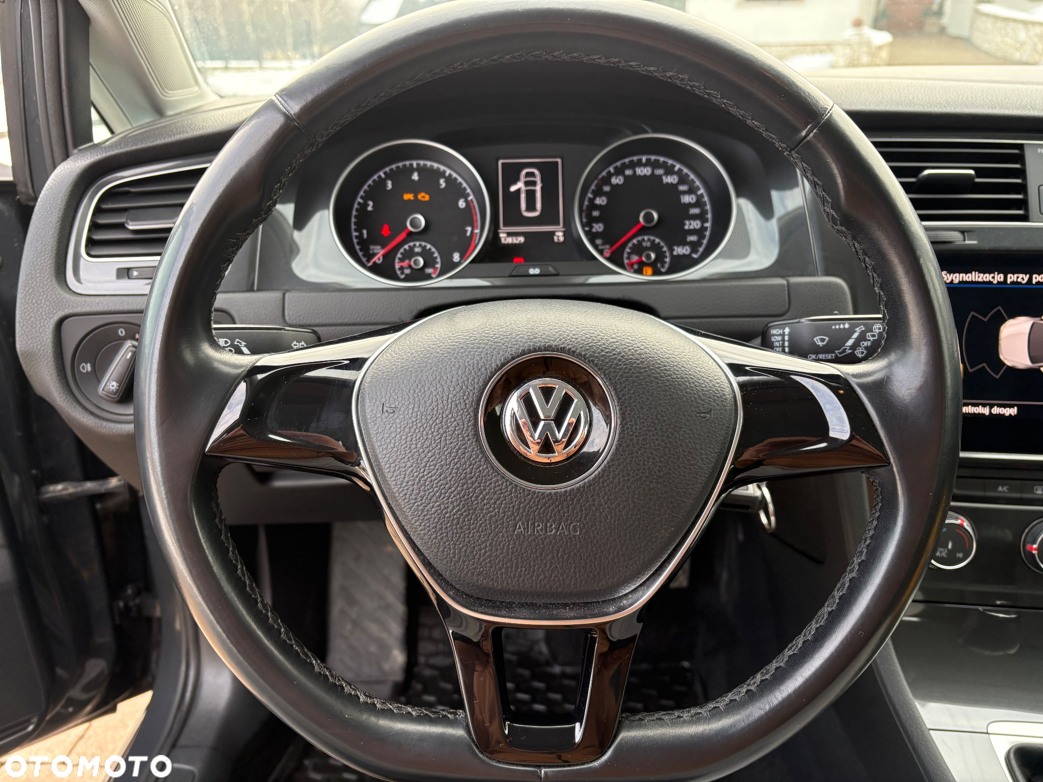 Volkswagen Golf VII 1.0 TSI BMT Trendline - 16