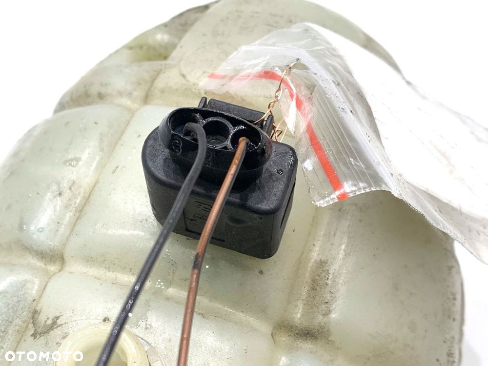 ZBIORNIK WYRÓWNAWCZY PŁYNU CHŁODZĄCEGO  BMW 3 Touring (F31) 2012 - 2019 320 d xDrive 135 kW [184 - 4