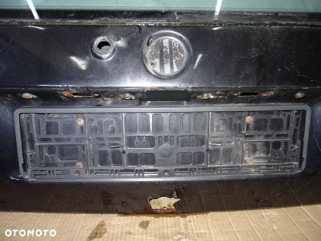 SZYBA KLAPY TYŁ TYLNA BAGAŻNIKA VW GOLF III HB 5D LAK:LC9Z NR32 - 4
