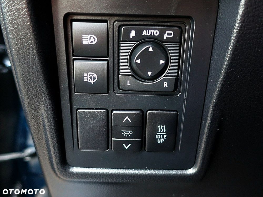 Toyota Land Cruiser LC 2.8 D-4D Invincible - 21