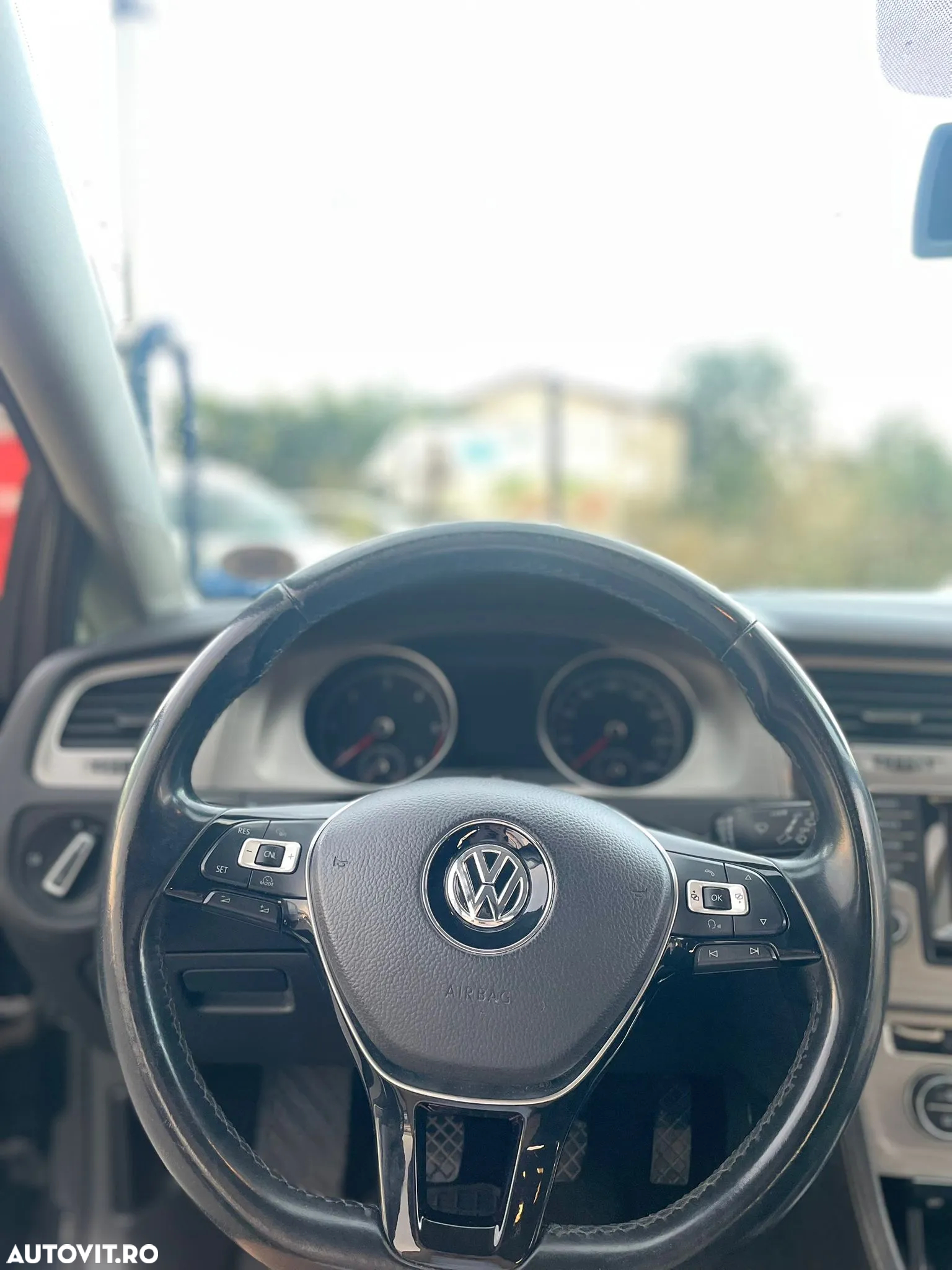 Volkswagen Golf - 17