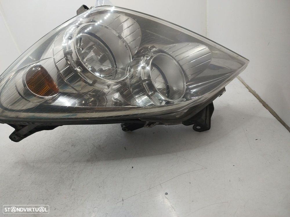 Farol/ Otica Dianteiro Esq Opel Astra H Caravan (L35) - 1