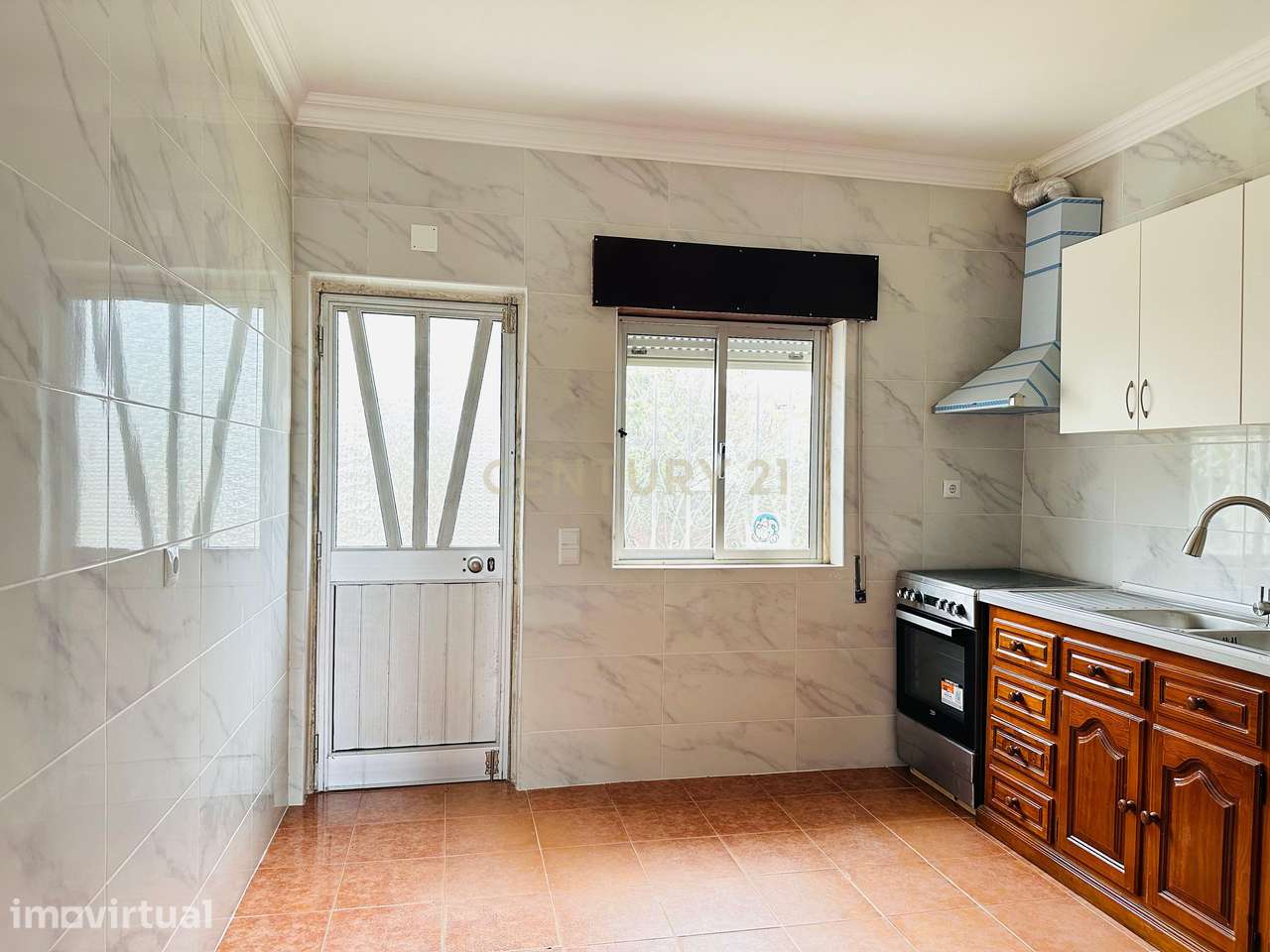 Apartamento T2 Remodelado e Mobilado, andar de moradia - Grande imagem: 5/18