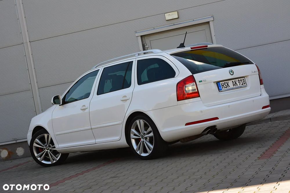 Skoda Octavia Combi 2.0 TSI RS - 12