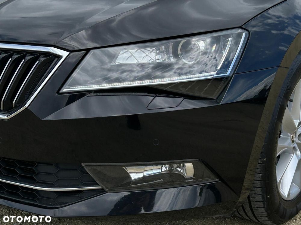 Skoda Superb 2.0 TDI SCR Style DSG - 38