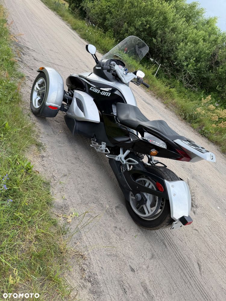 Can-Am Spyder - 6