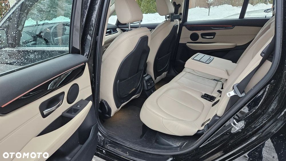 BMW Seria 2 218d Luxury Line - 11