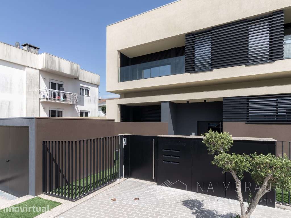 Apartamento T-2 novo, em condomínio fechado em Santa Maria da Feira - Grande imagem: 2/35