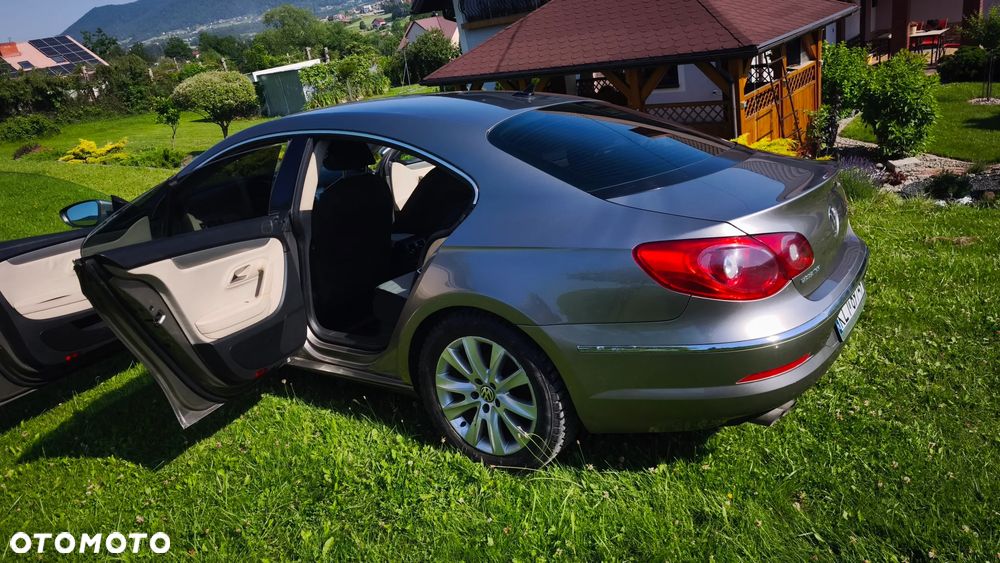 Volkswagen Passat 2.0 TDI Comfortline DSG - 4