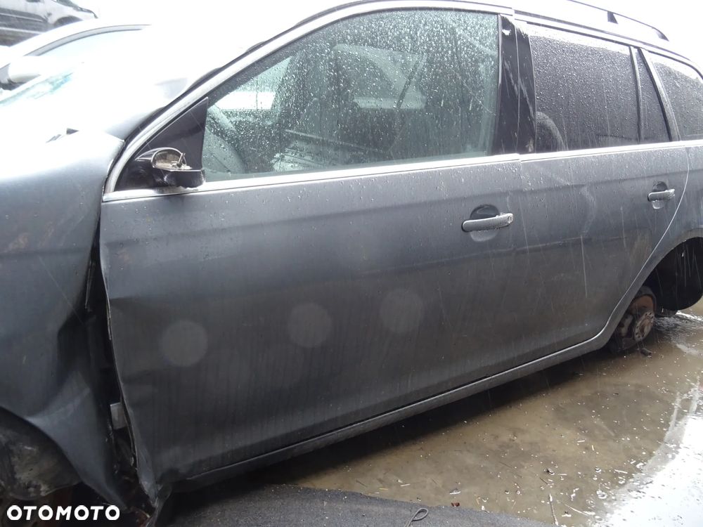 Volkswagen Golf 6 benzyna 1.4 CAX lakier(LD7X) na części drzwi zderzak klapa fotel - 1