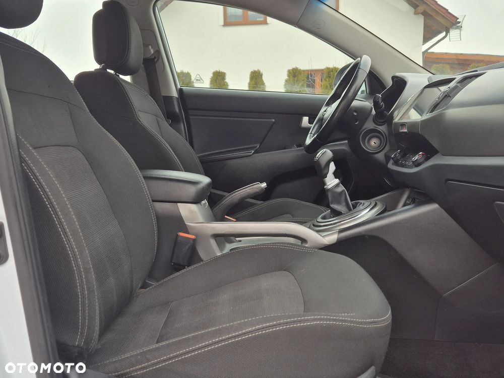 Kia Sportage 2,0 CRDI 2WD Vision - 12