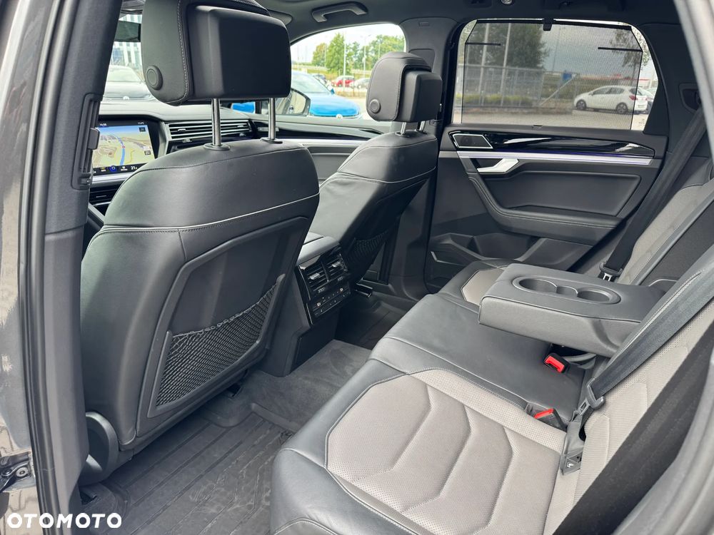 Volkswagen Touareg 4.0 V8 TDI SCR 4Motion Automatik R-Line - 22