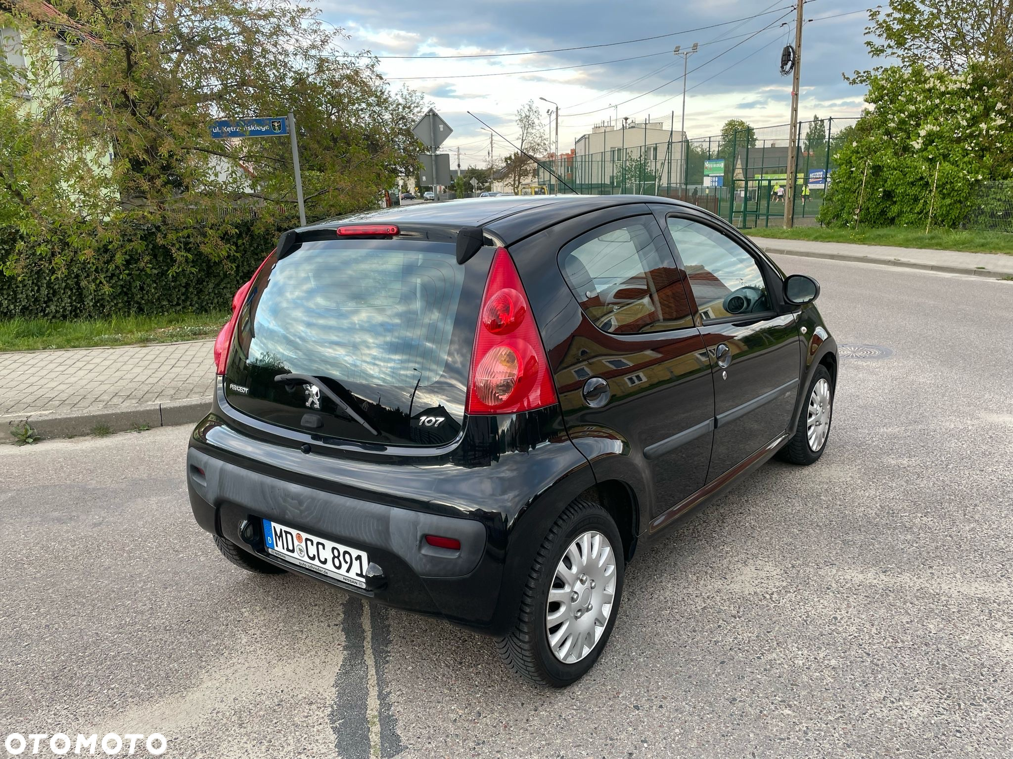 Peugeot 107 70 Black&Silver - 11