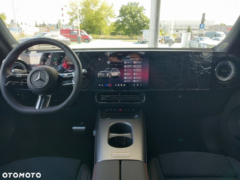 Mercedes-Benz GLB - 15