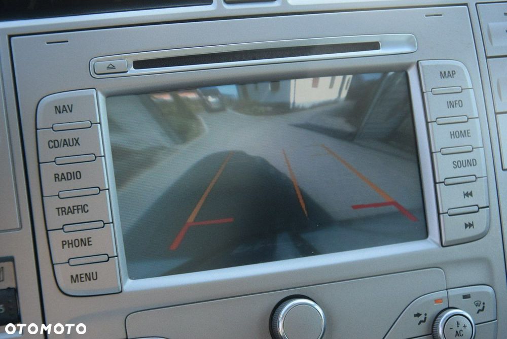 Ford Kuga 2.0 TDCi 4x4 Titanium - 34