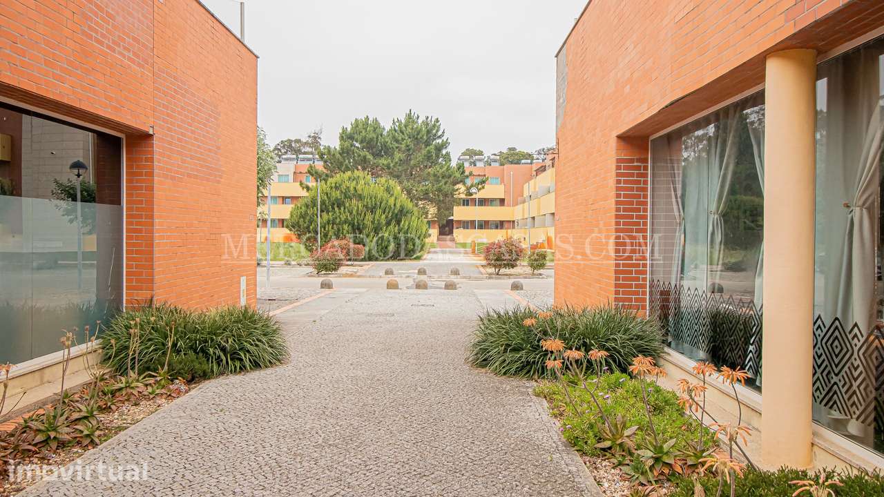 Apartamento T3 C/ Qualidade construtiva, amplas áreas, piscina no c... - Grande imagem: 2/19
