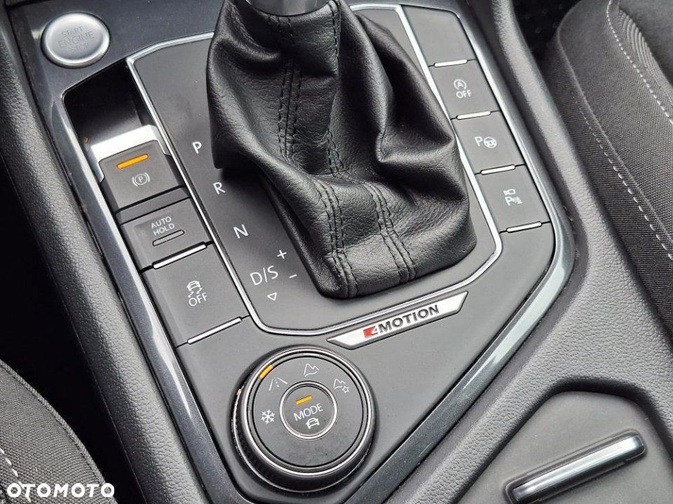 Volkswagen Tiguan - 33