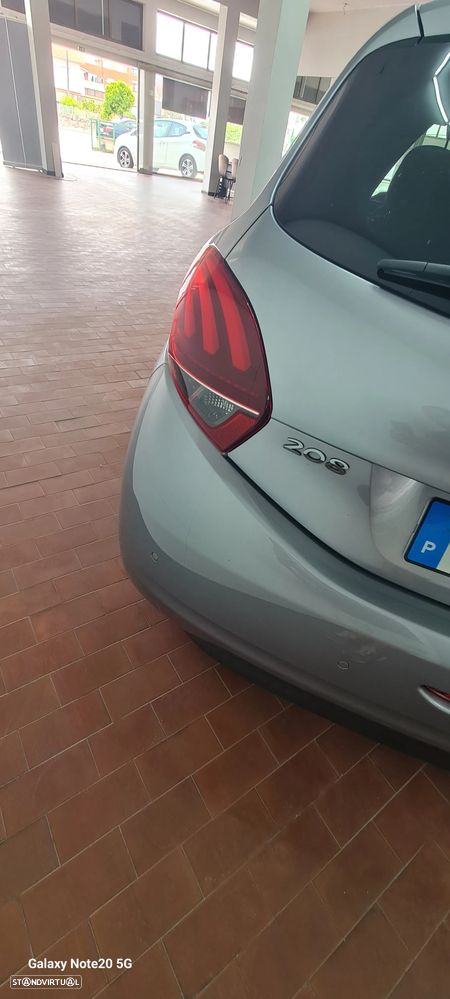 Peugeot 208 1.2 PureTech GT Line - 5
