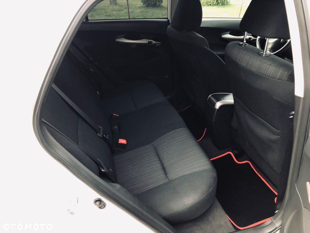 Toyota Auris 1.6 VVT-i Terra - 9