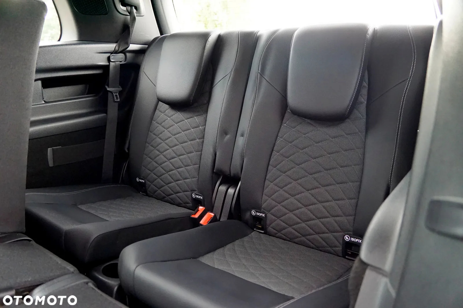 Mercedes-Benz GLB 200 7G-DCT Progressive - 22