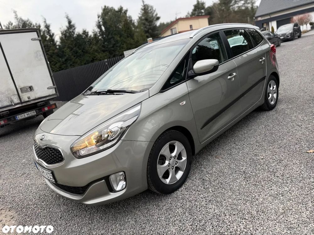 Kia Carens 1.6 GDI Dream-Team Edition - 1