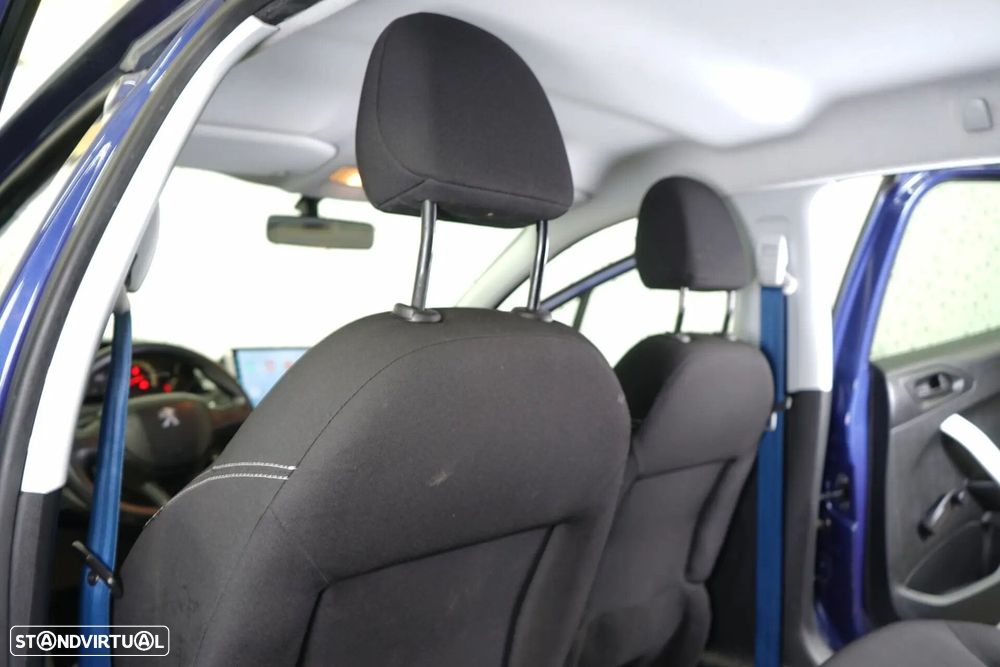 Peugeot 208 1.0 VTi Access - 32