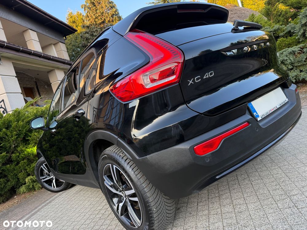 Volvo XC 40 B4 B DKG Plus Black Edition - 19
