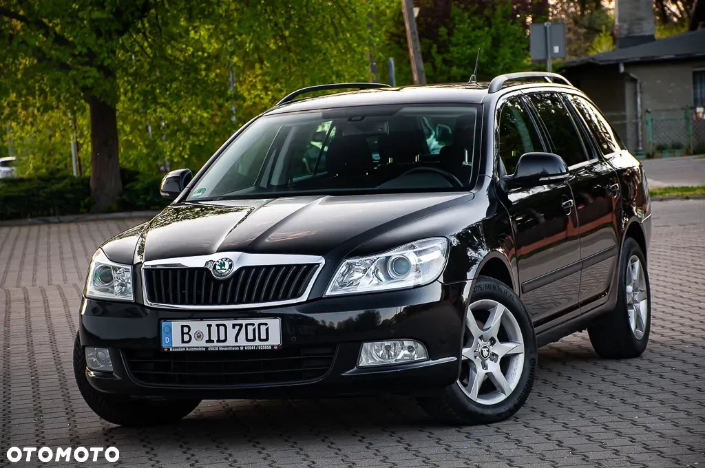 Skoda Octavia Combi 2.0 TDI DPF DSG Ambition - 4
